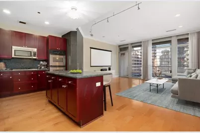 333 N Canal Street #1403, Chicago, IL 60606 - Photo 9