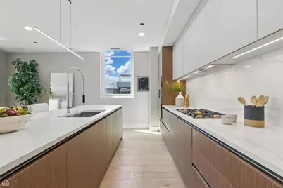 146 W Erie Street #1302, Chicago, IL 60654 - Photo 3