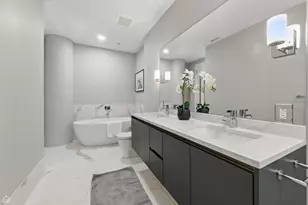 146 W Erie St, Chicago, IL 60654 - Photo 9