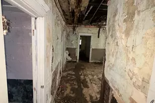 8752 S Exchange Ave, Chicago, IL 60617 - Photo 11