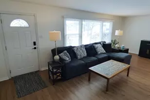 968 Hyacynth Ln, Bartlett, IL 60103 - Photo 3