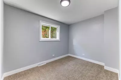 7237 S St Lawrence Avenue, Chicago, IL 60619 - Photo 13