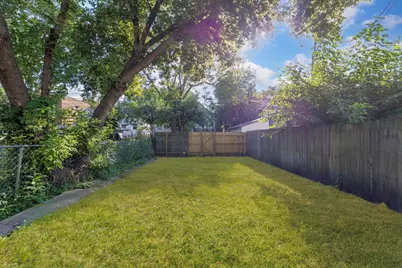 7237 S St Lawrence Avenue, Chicago, IL 60619 - Photo 29