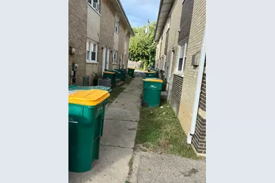 2204 Hebron Avenue #B, Zion, IL 60099 - Photo 9