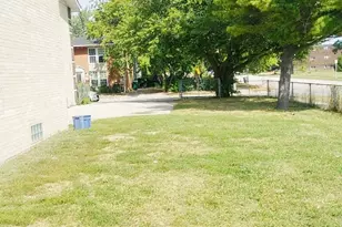 2204 Hebron Ave, Zion, IL 60099 - Photo 7