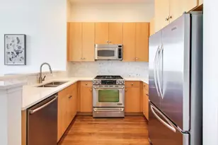 500 W Superior St, Chicago, IL 60654 - Photo 9