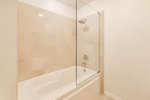 500 W Superior St, Chicago, IL 60654 - Photo 19