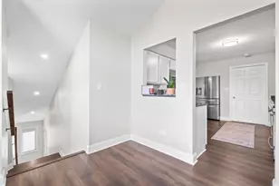 1152 Courtland Dr, Buffalo Grove, IL 60089 - Photo 11