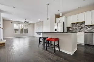 901 Times Square Dr, Aurora, IL 60504 - Photo 11