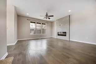 901 Times Square Dr, Aurora, IL 60504 - Photo 5