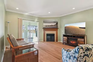 328 Legacy Ct, Grayslake, IL 60030 - Photo 7