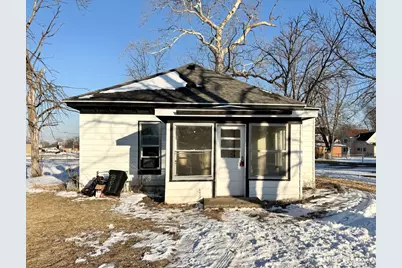 301 S Oak Street, Forrest, IL 61741 - Photo 1