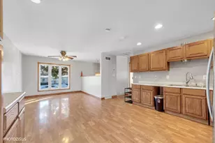 212 Pell Ave, Romeoville, IL 60446 - Photo 5