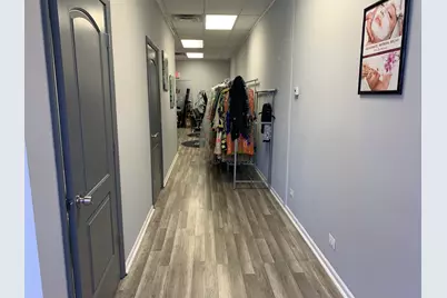 [Address not provided], Des Plaines, IL 60016 - Photo 13