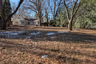 2032 W Laurel St, Freeport, IL 61032 - Photo 19