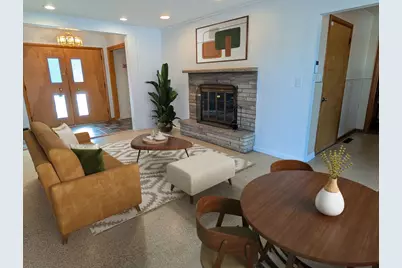 2032 W Laurel Street, Freeport, IL 61032 - Photo 9