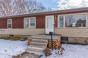 610 S Oak St, Pontiac, IL 61764 - Photo 5