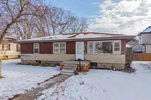 610 S Oak St, Pontiac, IL 61764 - Photo 3