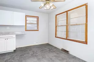 610 S Oak St, Pontiac, IL 61764 - Photo 13