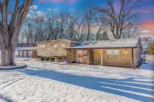 25216 River Rd, Lake Barrington, IL 60010 - Photo 1