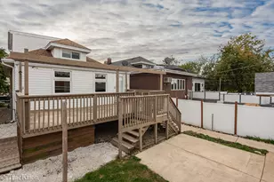 7960 W Birchdale Ave, Elmwood Park, IL 60707 - Photo 15