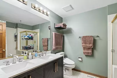 36143 N Springbrook Lane, Gurnee, IL 60031 - Photo 19