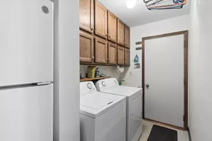 36143 N Springbrook Ln, Gurnee, IL 60031 - Photo 13