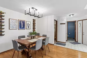 36143 N Springbrook Ln, Gurnee, IL 60031 - Photo 5