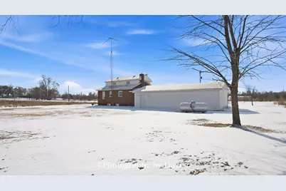 6045 E 2250S Road, Saint Anne, IL 60964 - Photo 25