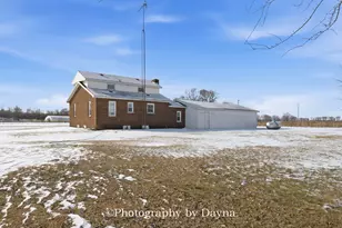 6045 E 2250S Rd, Saint Anne, IL 60964 - Photo 27