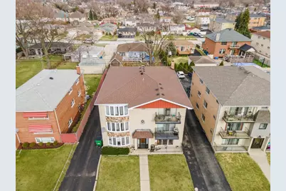7829 Normandy Avenue, Burbank, IL 60459 - Photo 1