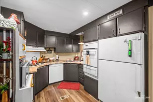 5 Hickory Ln, Sandwich, IL 60548 - Photo 5