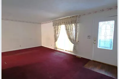 220 Bruce Court, Centralia, IL 62801 - Photo 3