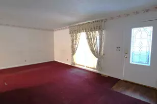 220 Bruce Ct, Centralia, IL 62801 - Photo 3