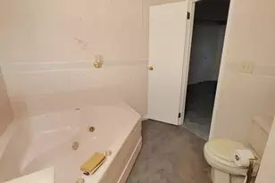 220 Bruce Ct, Centralia, IL 62801 - Photo 17