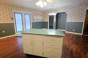 220 Bruce Ct, Centralia, IL 62801 - Photo 7