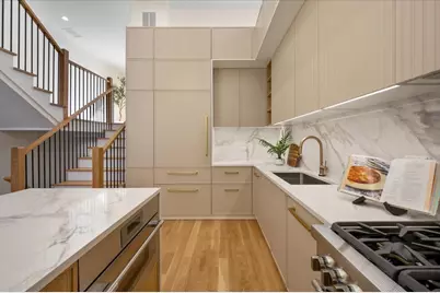 529 N Hartland Court, Chicago, IL 60622 - Photo 13