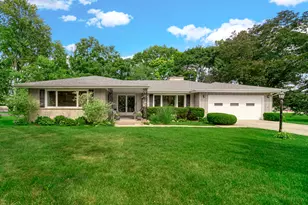 399 Knollwood Ct, Palatine, IL 60067 - Photo 1