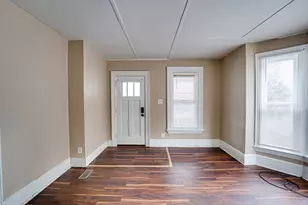 426 N Lake St, Aurora, IL 60506 - Photo 3