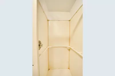 426 N Lake Street #2, Aurora, IL 60506 - Photo 9