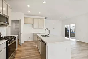 306 Kingsport Dr, South Elgin, IL 60177 - Photo 9