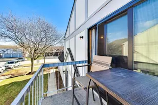 7414 Canterbury Pl, Downers Grove, IL 60516 - Photo 23