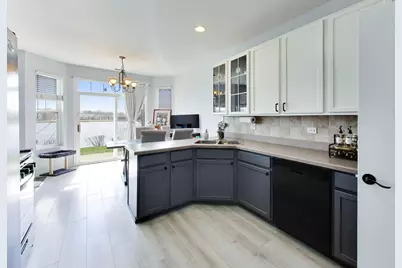 1961 Cobblestone Drive, Carpentersville, IL 60110 - Photo 9