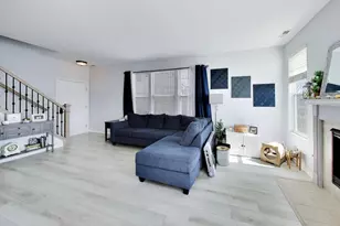 1961 Cobblestone Dr, Carpentersville, IL 60110 - Photo 5