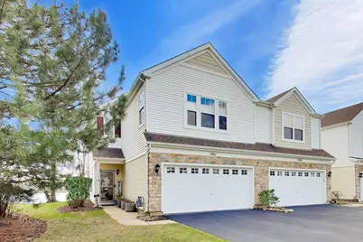 1961 Cobblestone Drive, Carpentersville, IL 60110 - Photo 1