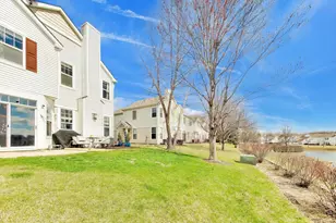 1961 Cobblestone Dr, Carpentersville, IL 60110 - Photo 29