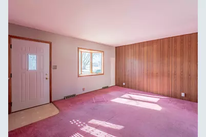 901 Garfield Drive, Rochelle, IL 61068 - Photo 3