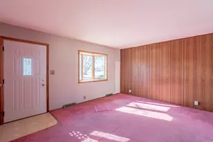 901 Garfield Dr, Rochelle, IL 61068 - Photo 3