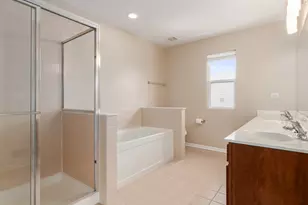 1306 Cambria Dr, Joliet, IL 60431 - Photo 15