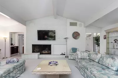 6363 S Keokuk Road, Indian Head Park, IL 60525 - Photo 5